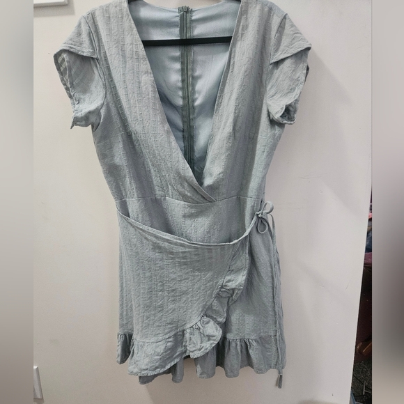 Unbranded light green faux wrap dress with tie and tulip sleeve est. Sz  L - Picture 5 of 13